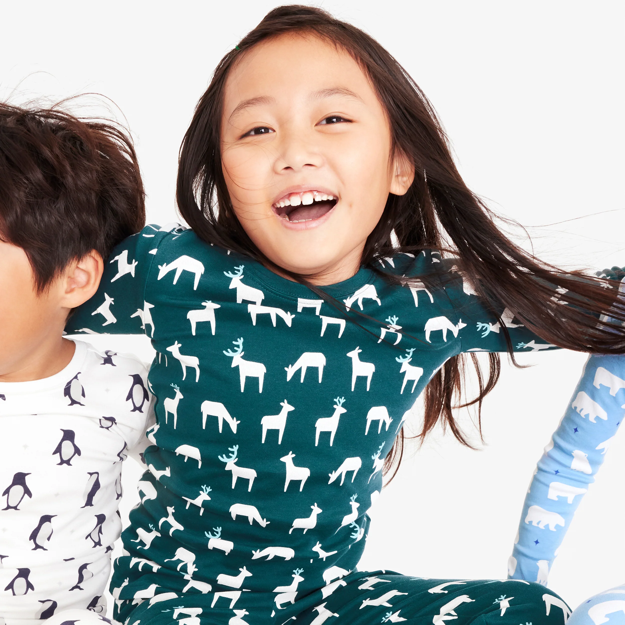 14041-kids-organic-long-sleeve-pj-top-in-forest-friends-1.webp