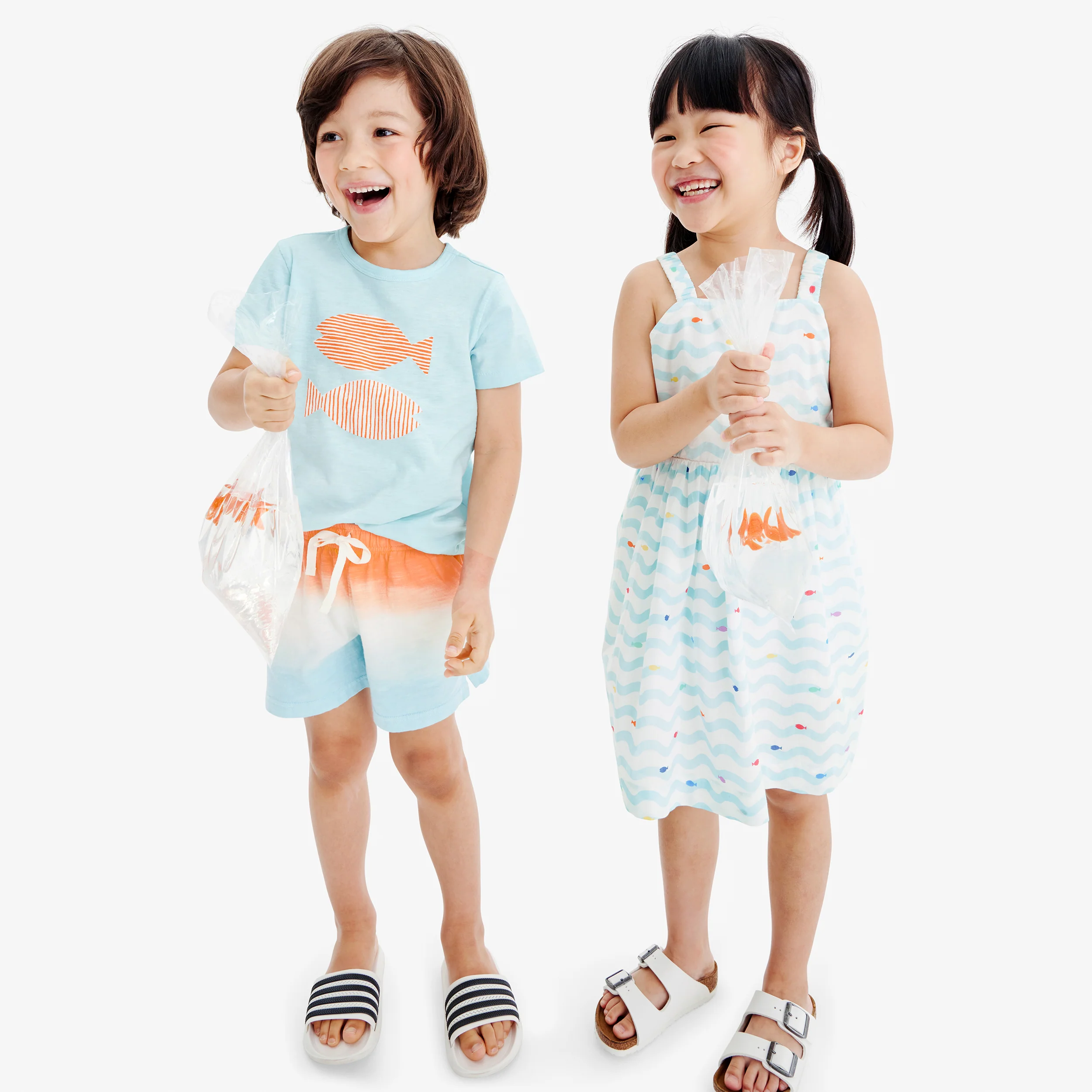 14379-kids-park-short-in-dip-dye-1.webp