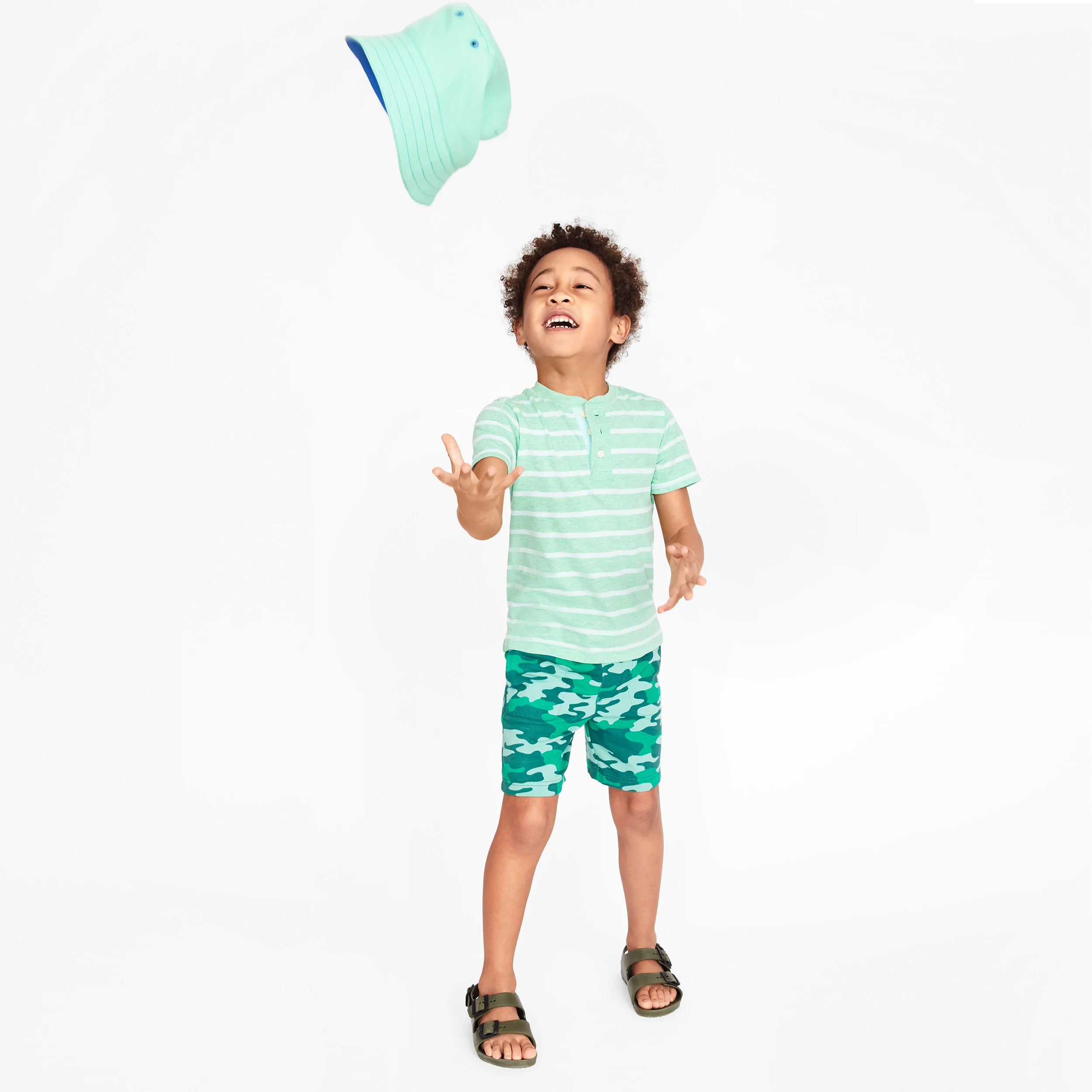 14672-kids-gym-short-in-camo-1.jpg