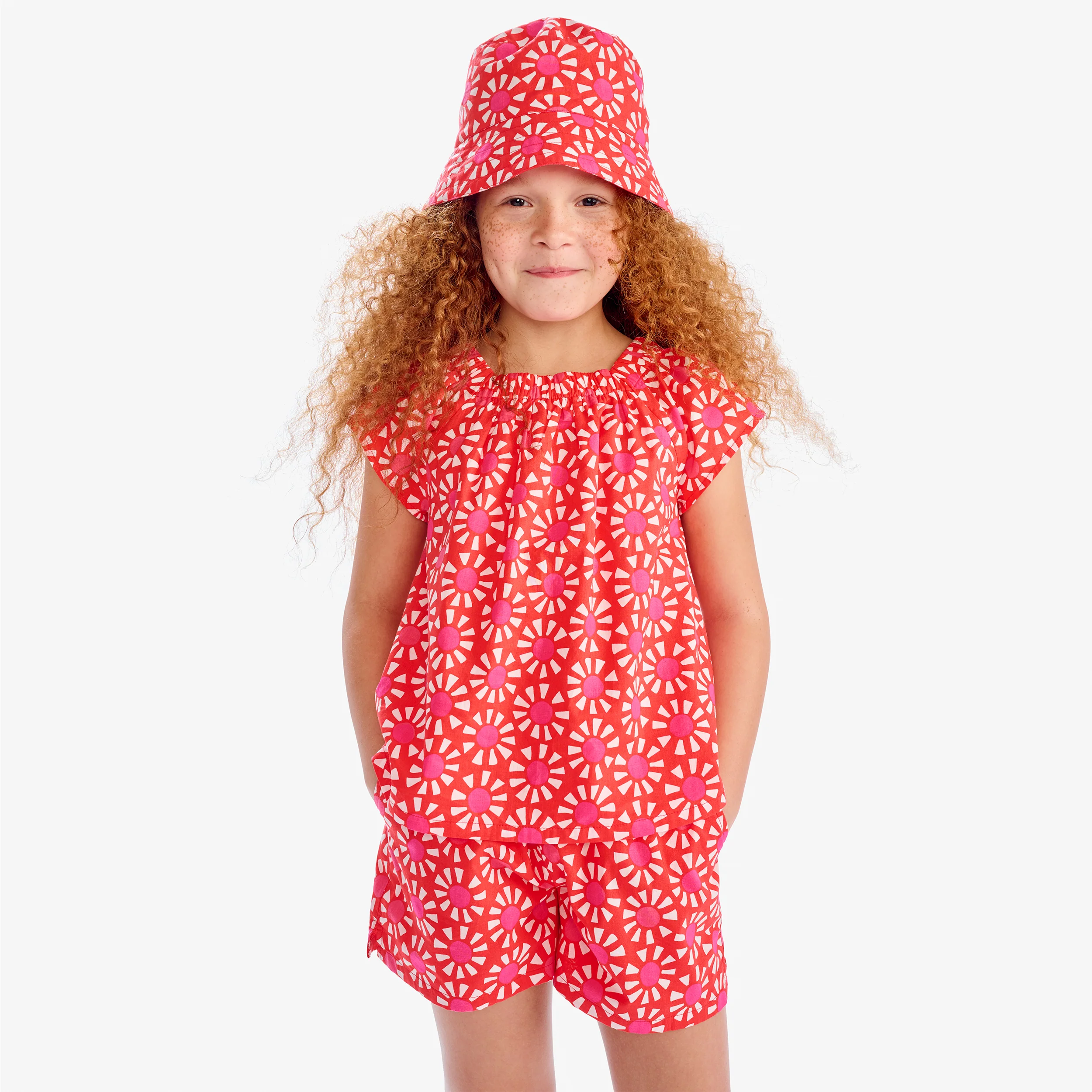 15631-kids-beach-short-in-cutout-suns-1.webp
