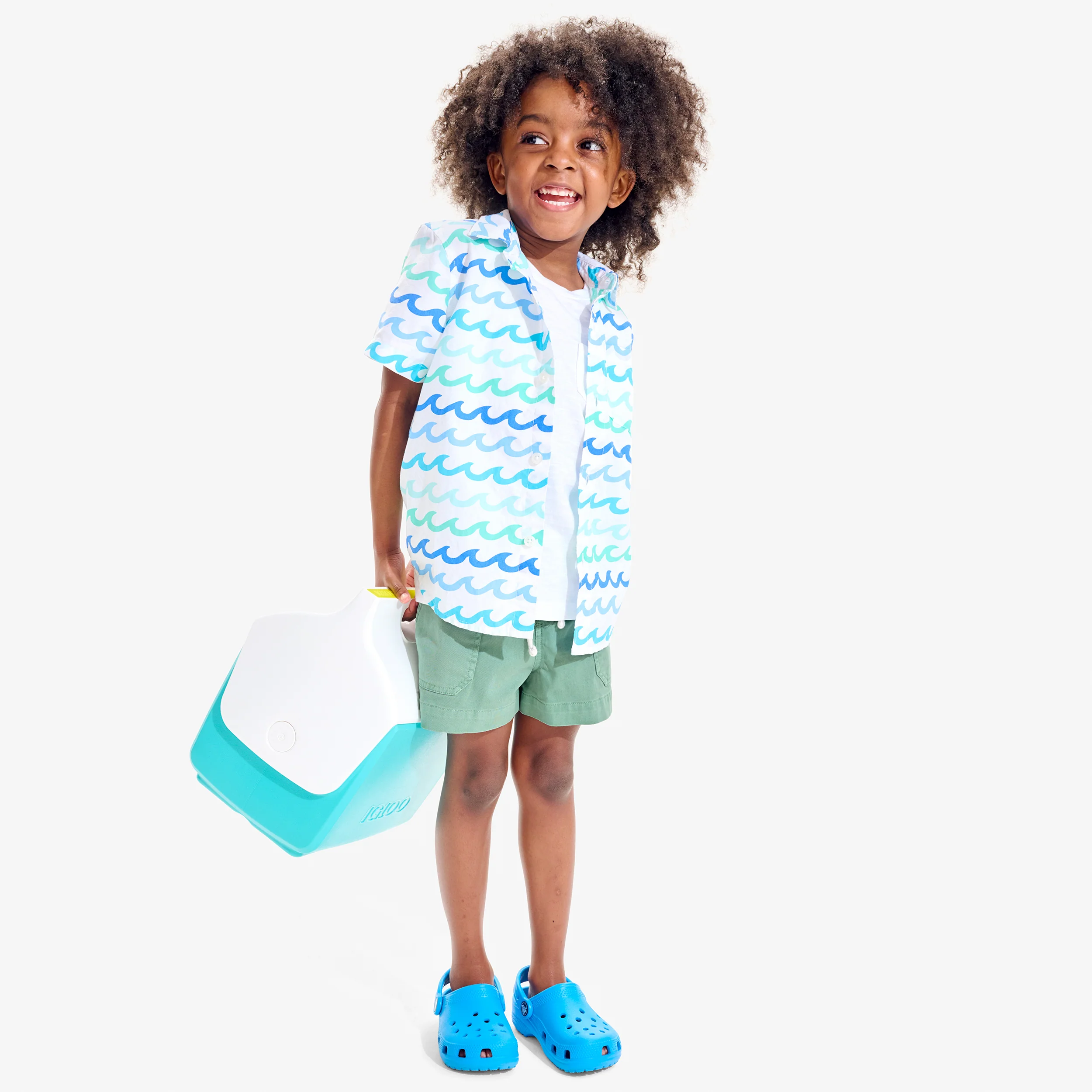 18739-kids-short-sleeve-button-down-in-sea-1.webp