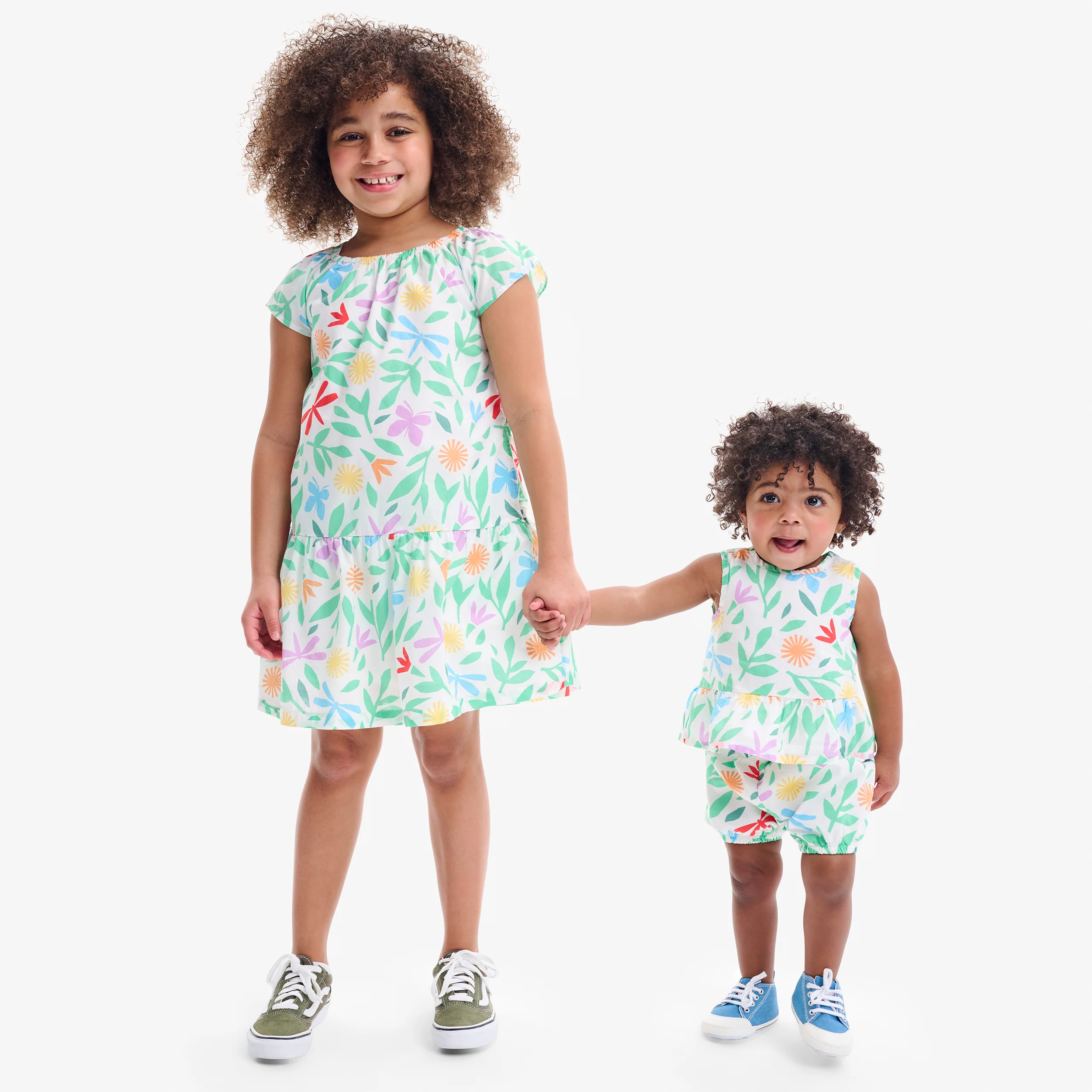 18938-baby-woven-tank-bubble-short-set-in-bright-backyard-1.webp