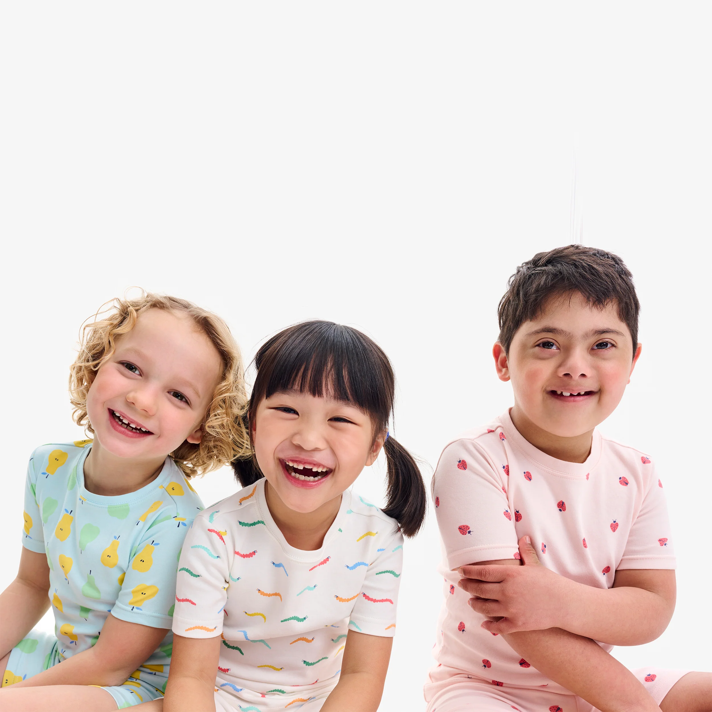 18944-kids-organic-pj-short-in-ladybugs-1.webp