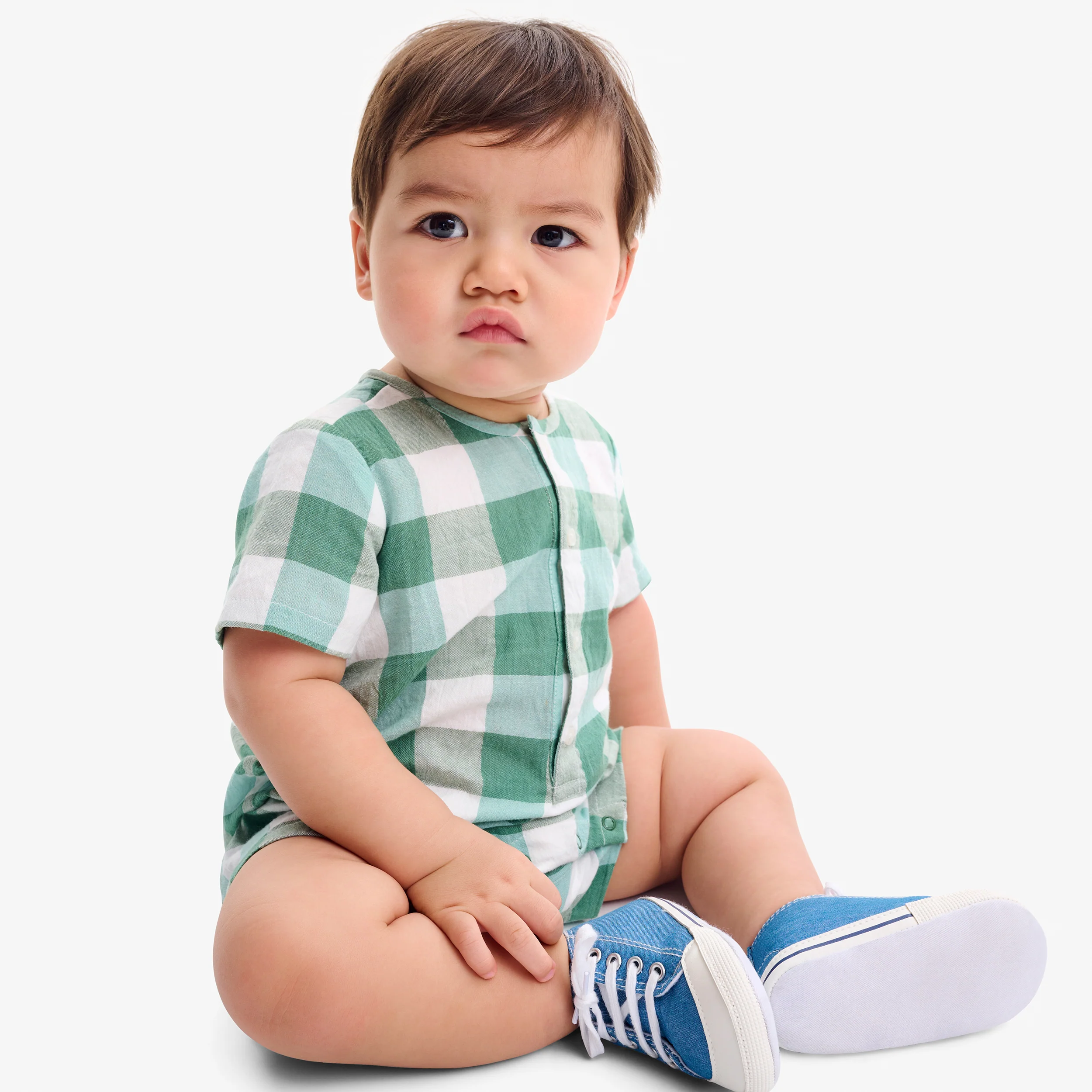19511-baby-henley-picnic-shortie-in-gingham-1.webp