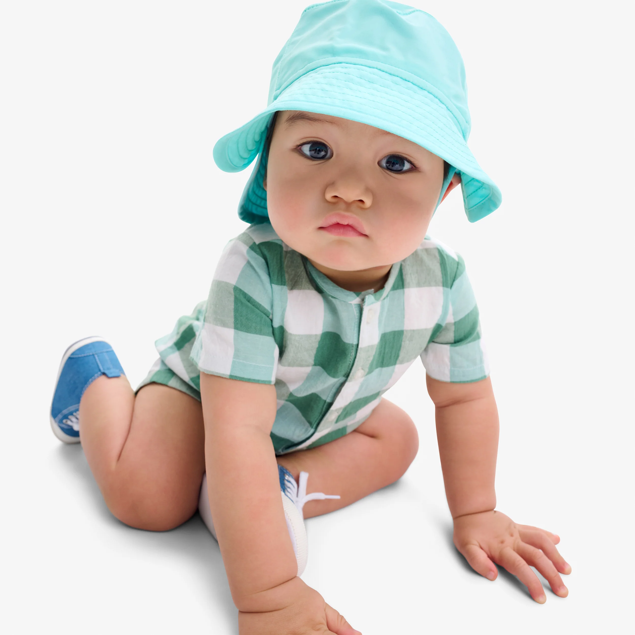19511-baby-henley-picnic-shortie-in-gingham-1.webp