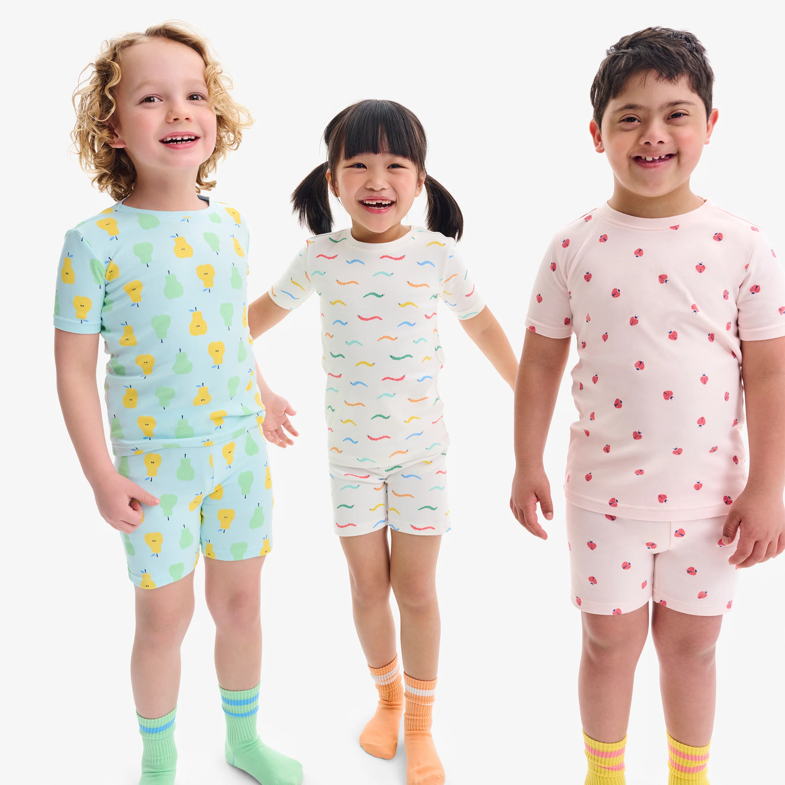 Kids organic PJ short in rainbow critters